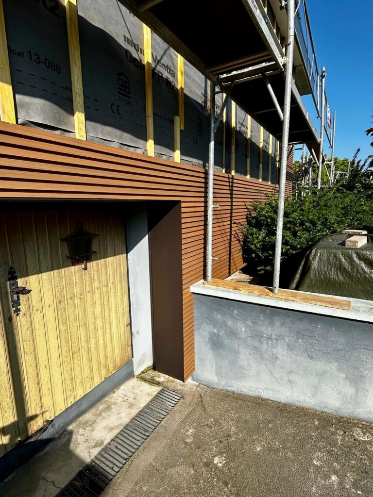 CHARLES AUGST - BARDAGE EFFET BOIS CLAIR